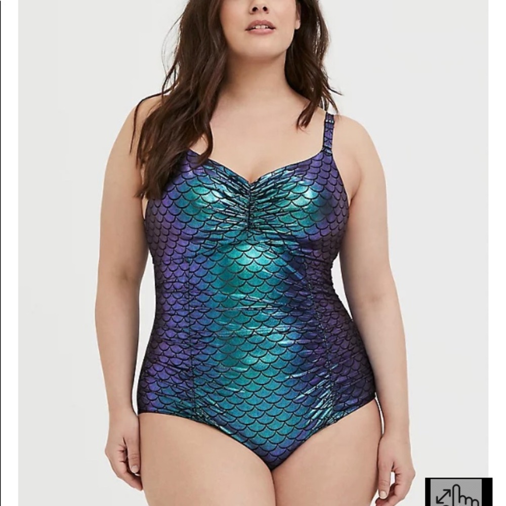 Torrid green iridescent mermaid everyday wire free one piece bathing suit